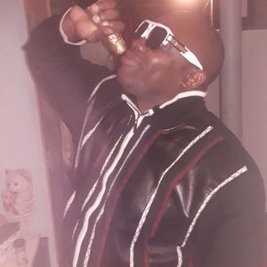 Meet your Posher, Darien